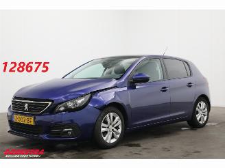 Schadeauto Peugeot 308 1.2 PT Executive Pano Apple/Android Navi Cruise AHK 55.834 km! 2020/7
