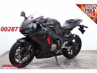 krockskadad bil motor Honda CBR 1000 RR Fireblade LED ABS Quickshift 2018/3