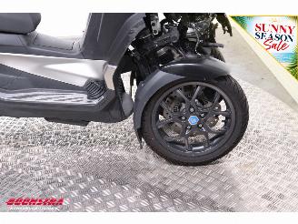 Piaggio  MP3 530 HPE Exclusive Cruise Bluetooth Camera 4.372 km! picture 10
