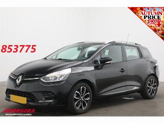 Damaged car Renault Clio Estate Estate 0.9 TCe Zen Navi Airco Cruise AHK 2016/10