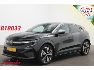 krockskadad bil auto Renault Mégane E-Tech EV60 Optimum Charge Iconic LED ACC Apple/Android Massage Camera SHZ 2022/12