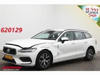 Unfallwagen Volvo V-60 2.0 B3 AUT Essential Edition ACC Navi Clima Apple/Android Leder Virtual Camera PDC 2024/10