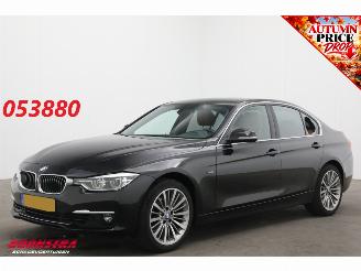 Voiture accidenté BMW 3-serie 318i Aut. Luxury Cruise Navi Clima Leder SHZ PDC 2017/4