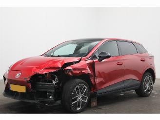 krockskadad bil auto MG MG4 Trophy Extended Range 77 kWh ACC Navi Clima LrHZ Apple/Android Camera PDC 2024/10