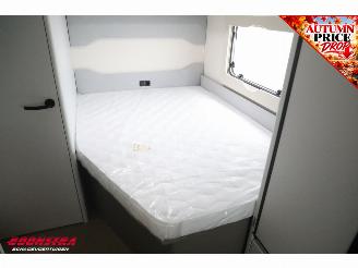Burstner  Averso 465 TS B66 Rondzit Frans bed picture 9