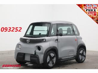 krockskadad bil brommobiel Opel  Rocks-E GS Pano 2025/11