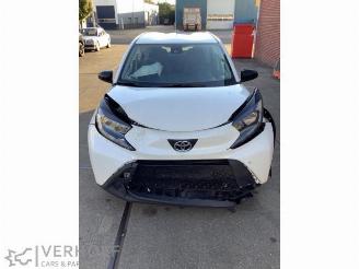 Salvage car Toyota Aygo Aygo X, Hatchback, 2022 1.0 12V VVT-i 2023/5
