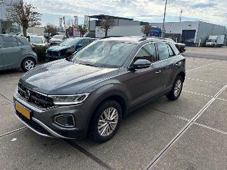 Volkswagen T-Roc  picture 4