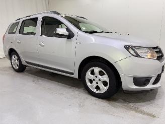 Vaurioauto  passenger cars Dacia Logan MCV 0.9 TCe 90 Prestige Navi/Airco 2015/2