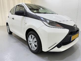 skadebil auto Toyota Aygo HB 1.0 VVT-i Airco NAP 2018/2