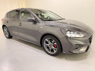 Vaurioauto  passenger cars Ford Focus HB 1.5 EcoBoost ST Line X Business aut 2020/12