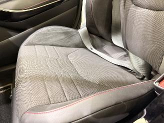 Toyota Corolla Touring Sports 2.0 VVT-i Premium Plus Aut. picture 13