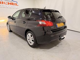 Peugeot 308 HB 1.2 Blue Lease Exe. Pano picture 35