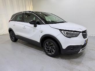 damaged passenger cars Opel Crossland X 1.2 Turbo edition NAP 2020/10