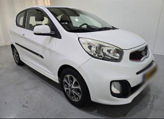 krockskadad bil auto Kia Picanto 1.2 CVVT Plus Pack 3Drs AC NAP 2012/4
