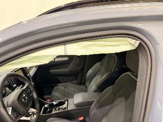 Volvo XC40 T2 Plus Dark Aut8 picture 16