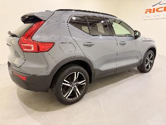 Volvo XC40 T2 Plus Dark Aut8 picture 6