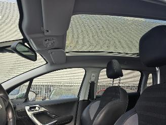 Peugeot 2008 1.2 Vti Allure Pack Premium Plus *Engine broken* 60Kw Bjr.2013 picture 8