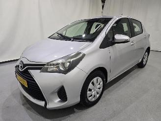 skadebil auto Toyota Yaris 1.0 VVT-i Aspiration 5.Drs Bjr.2015 2015/1