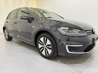 uszkodzony samochody osobowe Volkswagen Golf e-Golf E-DITION Aut. 2020/3