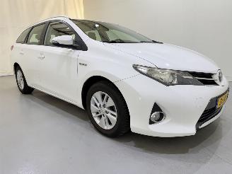 uszkodzony samochody osobowe Toyota Auris Touring Sports 1.8 Hybrid Aspiration Navi/Clima 2013/10