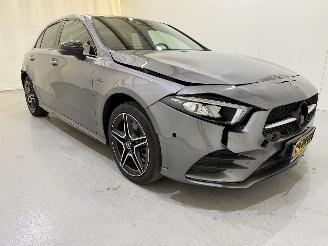Voiture accidenté Mercedes A-klasse A 250 e PHEV AMG Line Night Edition 2020/12