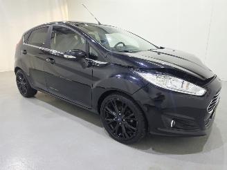 Vaurioauto  passenger cars Ford Fiesta 1.5 TDCi Titanium Lease 5.Drs 70Kw 2015/12
