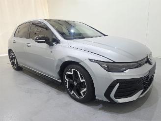 Voiture accidenté Volkswagen Golf VIII 1.5 eTSI R/Line Pano DSG MHEV 110kw 2026/5