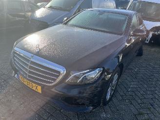 Damaged car Mercedes E-klasse 200 D  Sedan   Automaat 2018/7