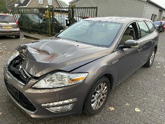 skadebil auto Ford Mondeo 2.0 TDCI  Automaat Stationcar 2012/1