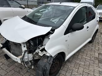 skadebil auto Toyota Aygo 1.0 VVT-I Access  5 Drs 2014/5