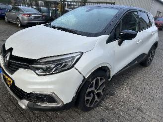 uszkodzony samochody osobowe Renault Captur 1.2 Intens  Automaat    ( 47309 Km ) 2018/6