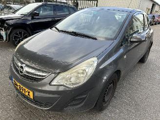 Voiture accidenté Opel Corsa 1.2 - 16 V    3 drs 2012/4