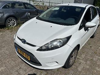skadebil auto Ford Fiesta 1.6 TDCI 2010/10