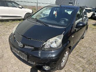 skadebil auto Toyota Aygo 1.0-12V Comfort 2010/3
