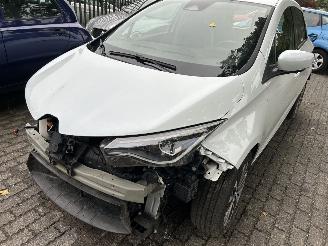 Schadeauto Renault Zoé 52 KwH   ( Huur accu ) 2020/6