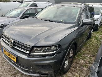 Volkswagen Tiguan 1.4 TSI  Automaat Highline  ( Leer-Panoramadak ) picture 1