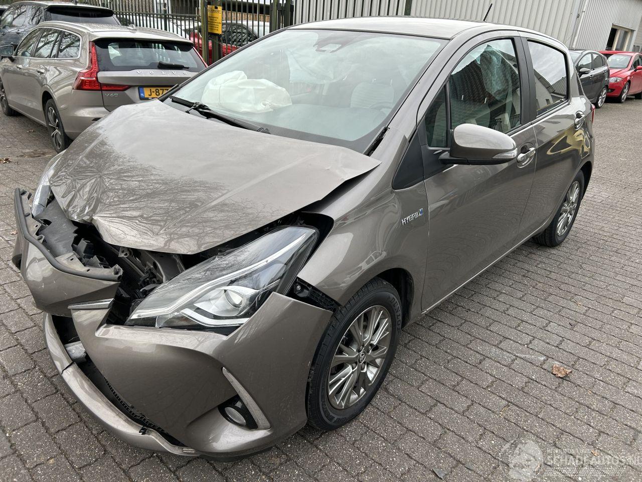Toyota Yaris 1.5 Hybrid Dynamic  Automaat