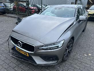 Auto incidentate Volvo V-60 2.0 Hybride B3 Automaat Business Pro 2020/10