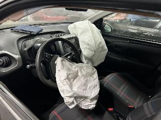 Peugeot 108 1.0 e-VTI   5 Drs picture 8