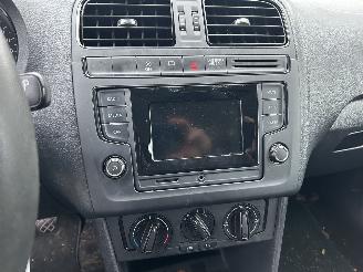 Volkswagen Polo 1.0 picture 10