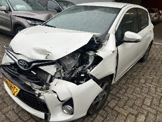 skadebil auto Toyota Yaris 1.5 Hybrid Automaat 2014/8