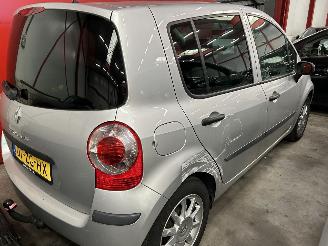 Renault Modus 1.2 TCE  Dynamic picture 3