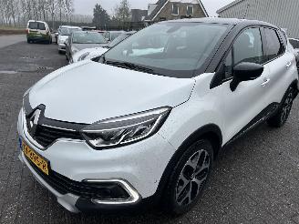 skadebil auto Renault Captur 1.3 TCe  Intens  Automaat    ( 43455 Km ) 2019/3