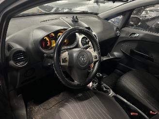 Opel Corsa 1.4-16V   5 drs picture 9