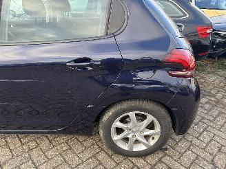 Peugeot 208 1.2 PureTech Active picture 5