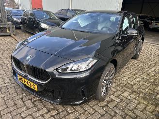 krockskadad bil auto BMW 1-serie 120  Automaat   ( 4457 Km )   nieuw prijs 45000,00 2025/6