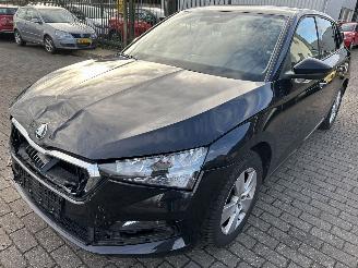 krockskadad bil auto Skoda Scala 1.0 TSI  Ambition  5 drs 2023/8