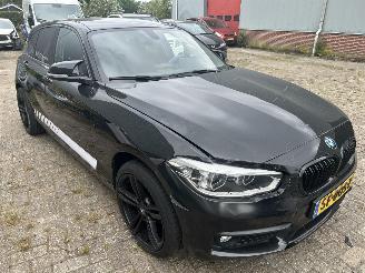 BMW 1-serie 116i   5 Drs picture 4