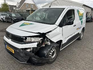 Vaurioauto  commercial vehicles Opel Combo 1.5 CDTI  BlueHDI 2024/7